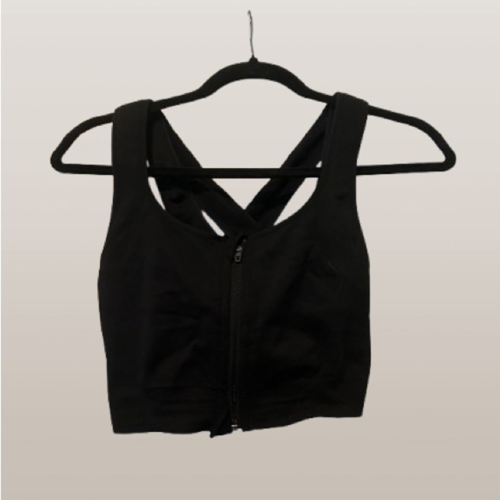 Black Zip-Up Sports Bra